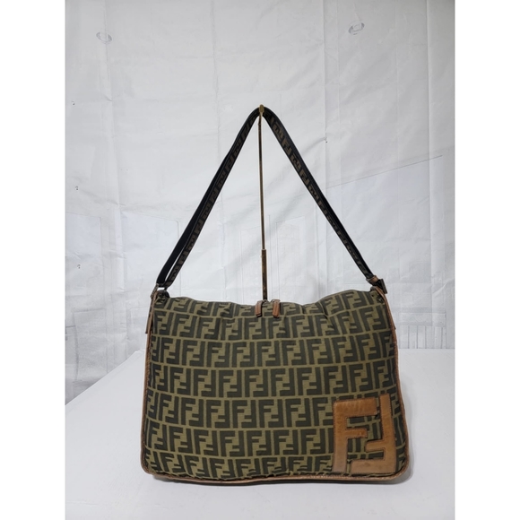 Fendi Zucca Canvas Zip Messenger Bag Brown - Picture 1 of 16